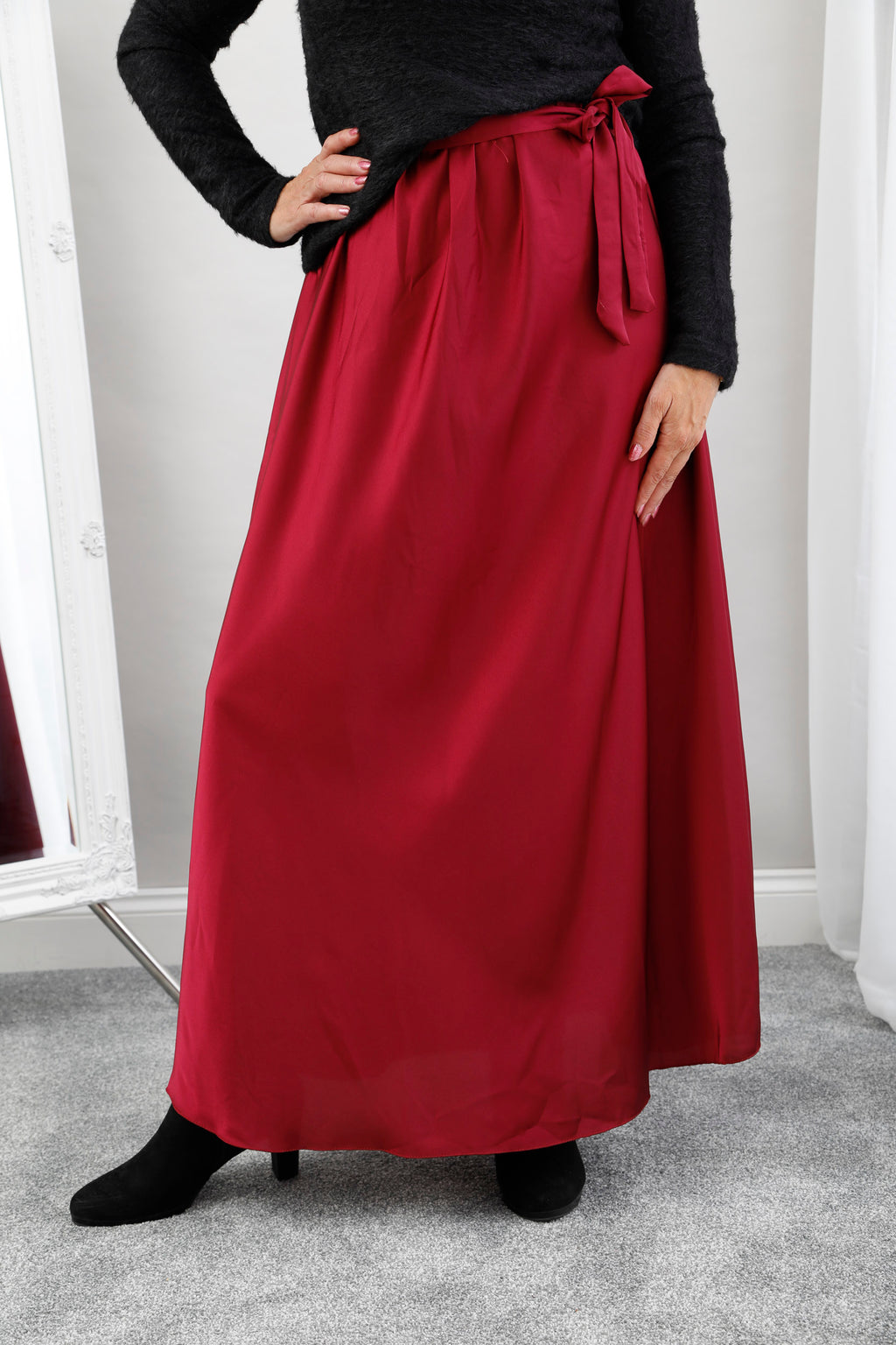 The Veloura Skirt Curve