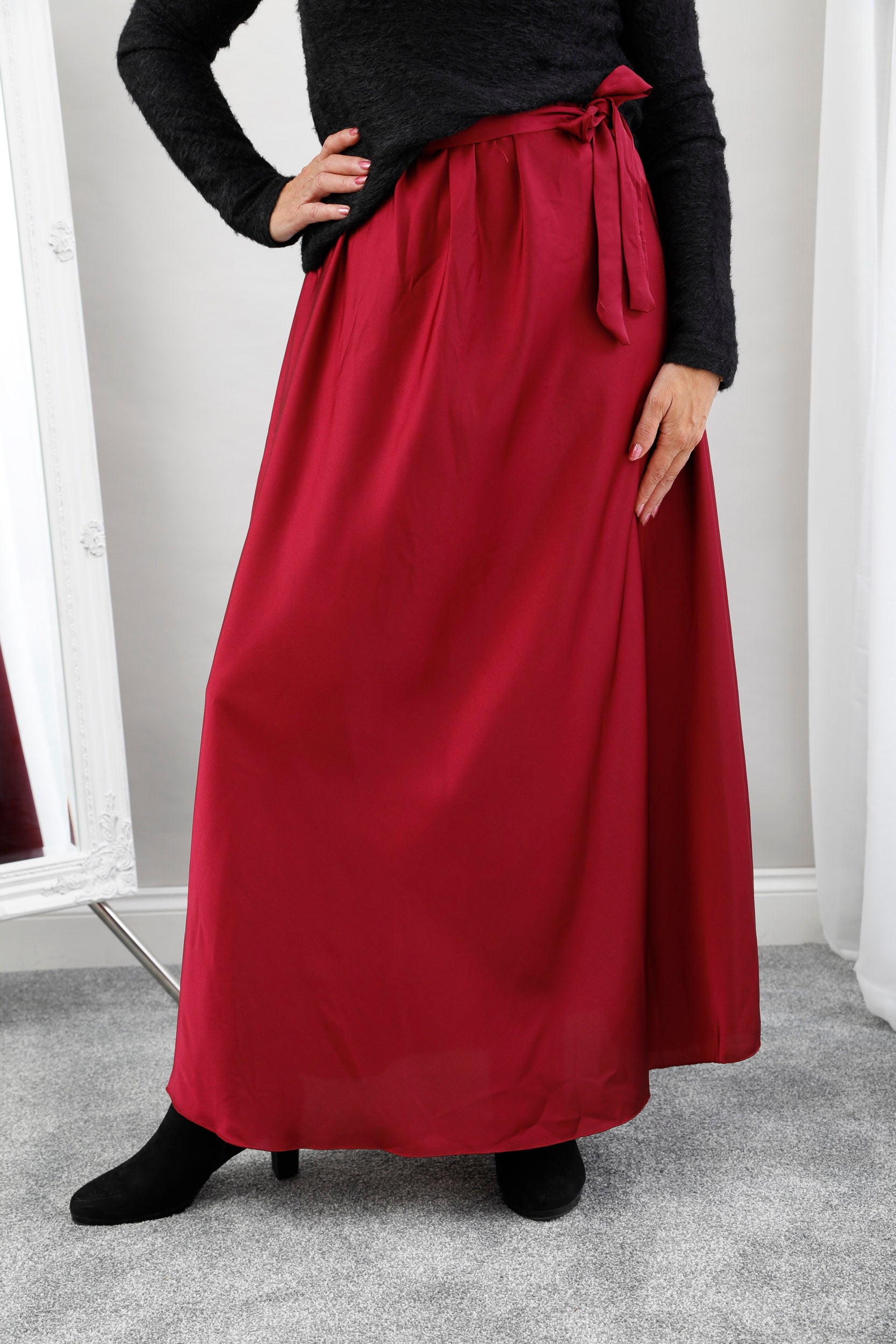 The Veloura Skirt Curve