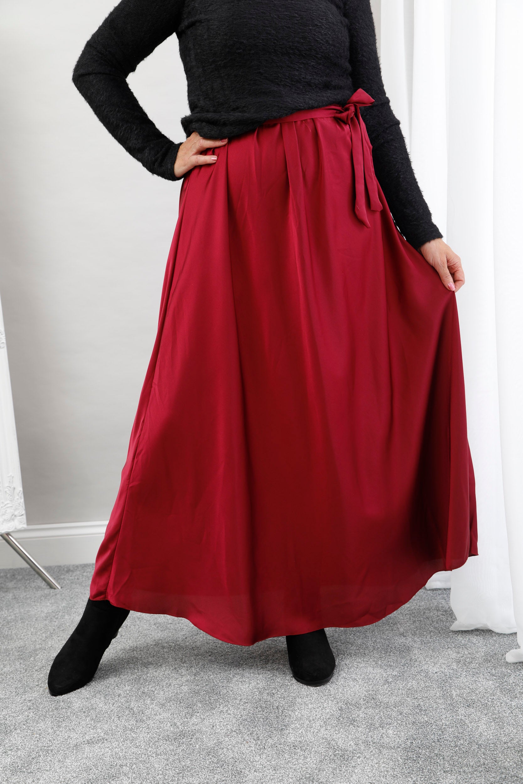 The Veloura Skirt Curve
