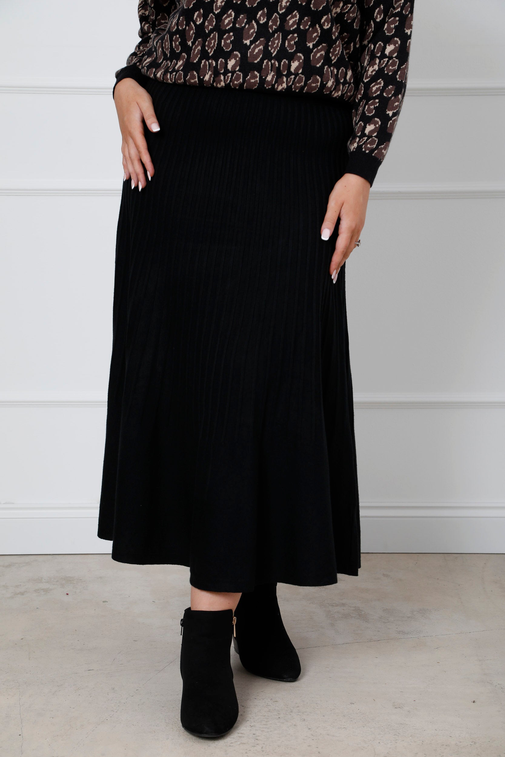 The Icon Knit Skirt Black