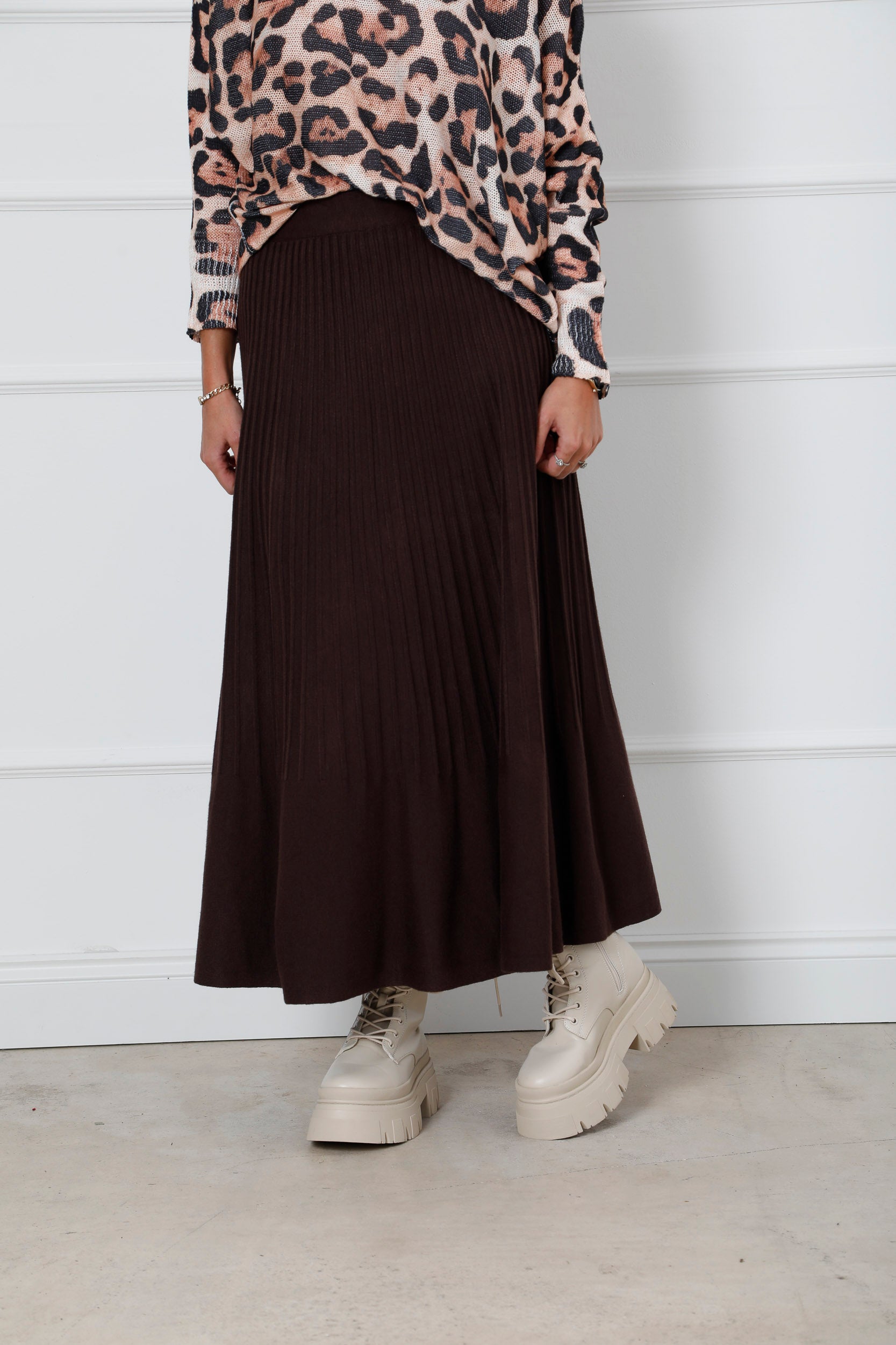 The Icon Knit Skirt Chocolate