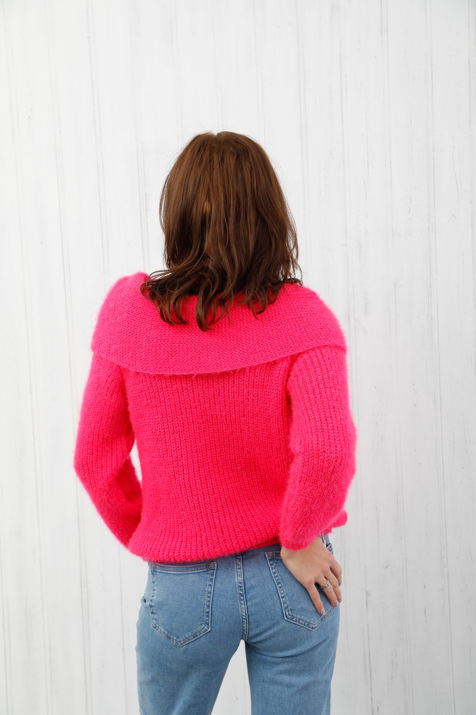 The Winter Bow Knit Hot Pink