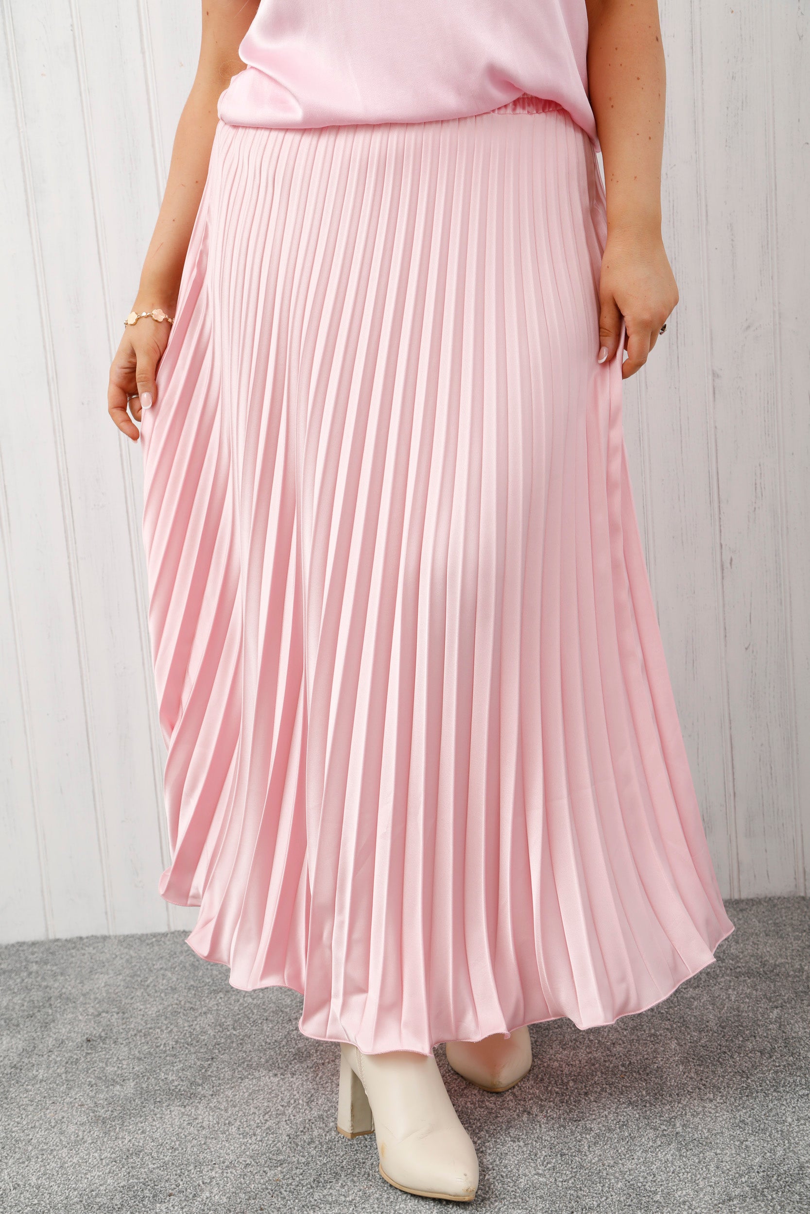 Lola Luxe Skirt Pink