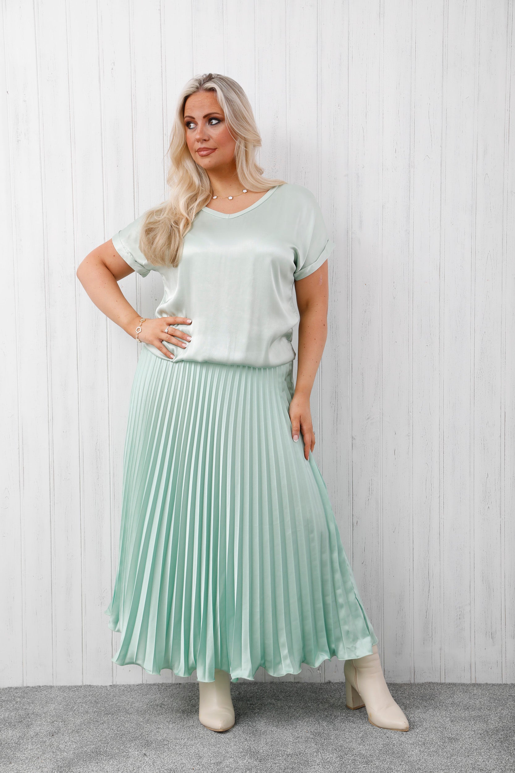 Lola Luxe Skirt Mint