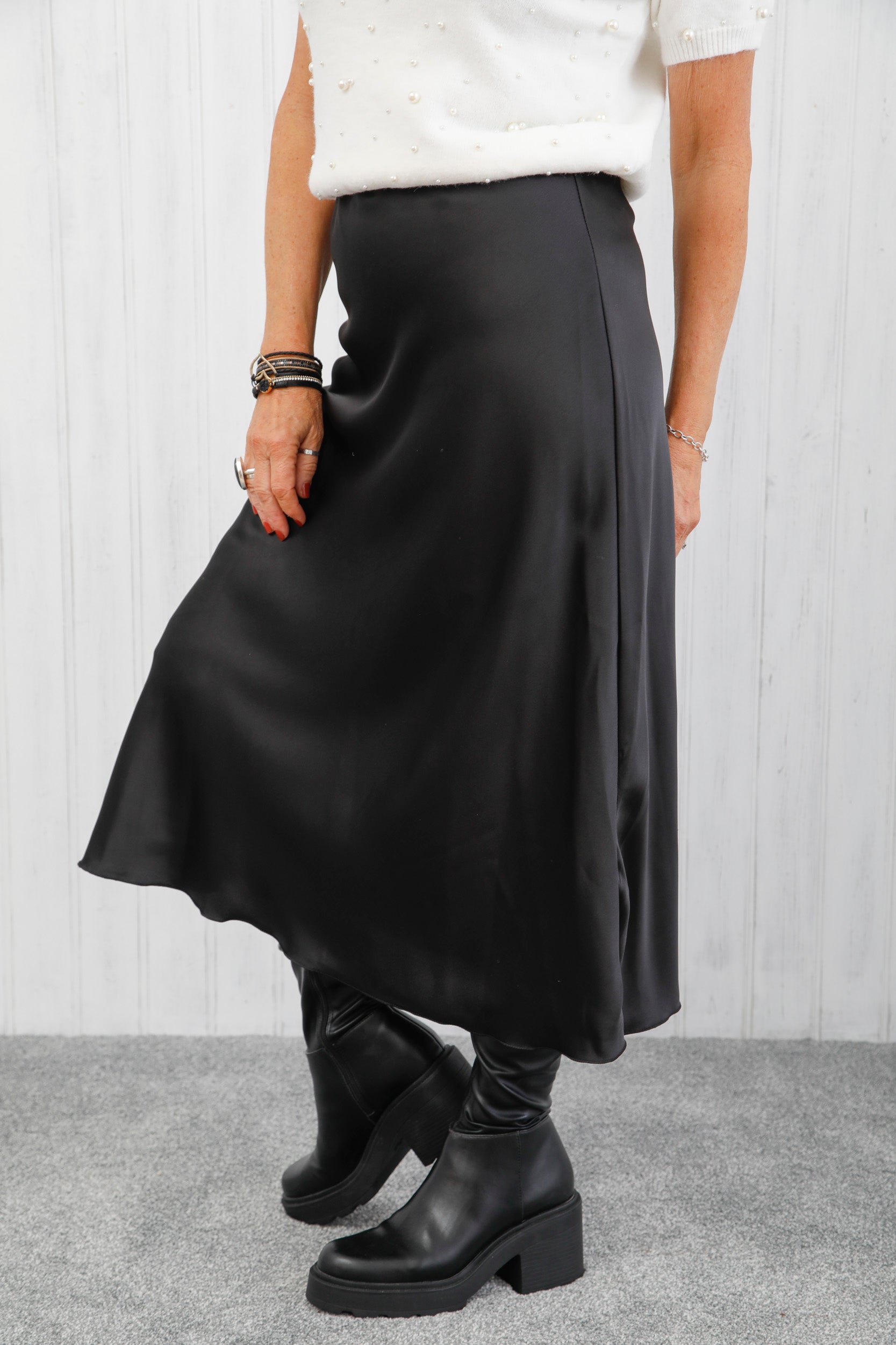 The Icon Satin Skirt Black