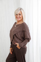 The Base Crossover Knit Chocolate