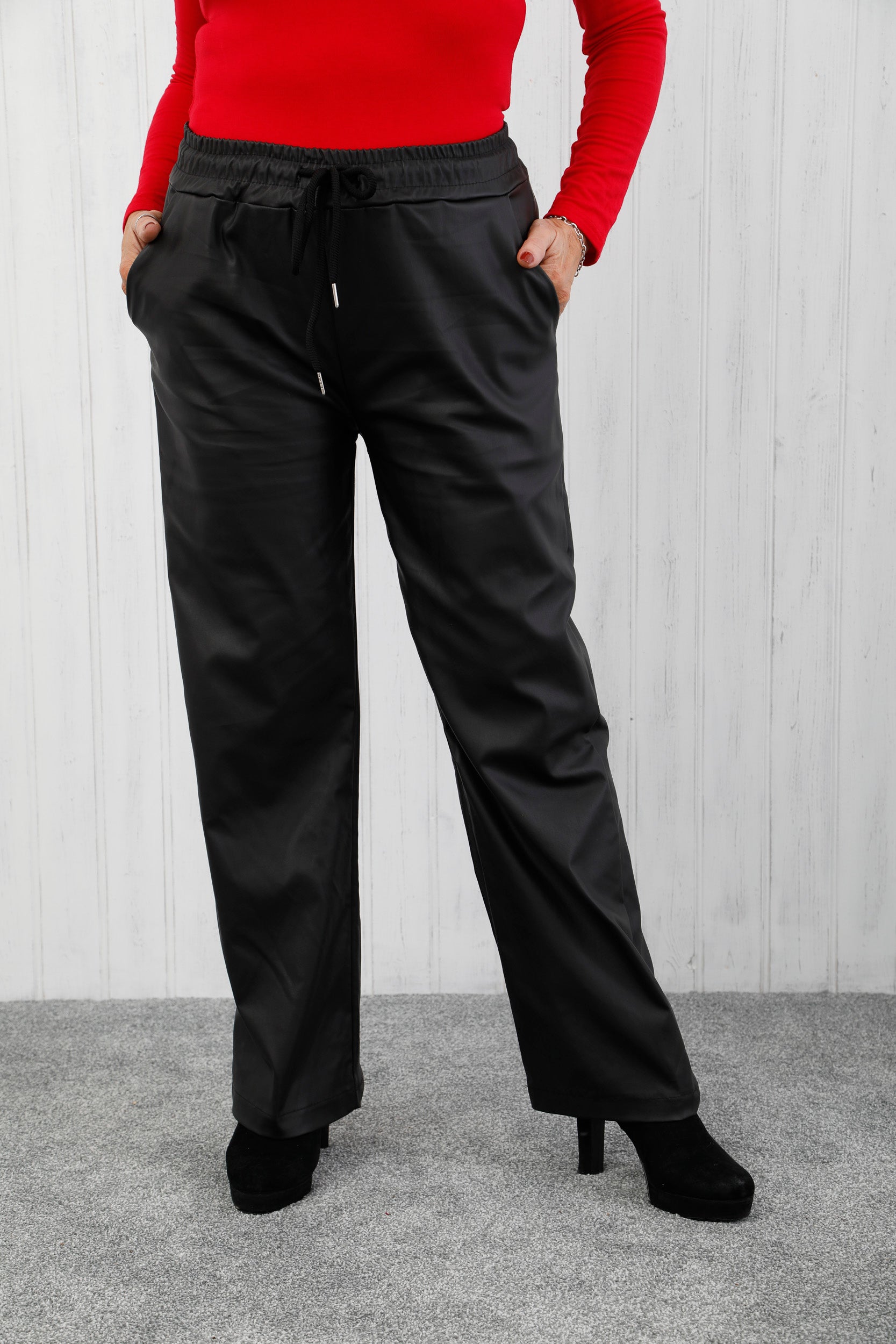Leather Look Magic Pants Black