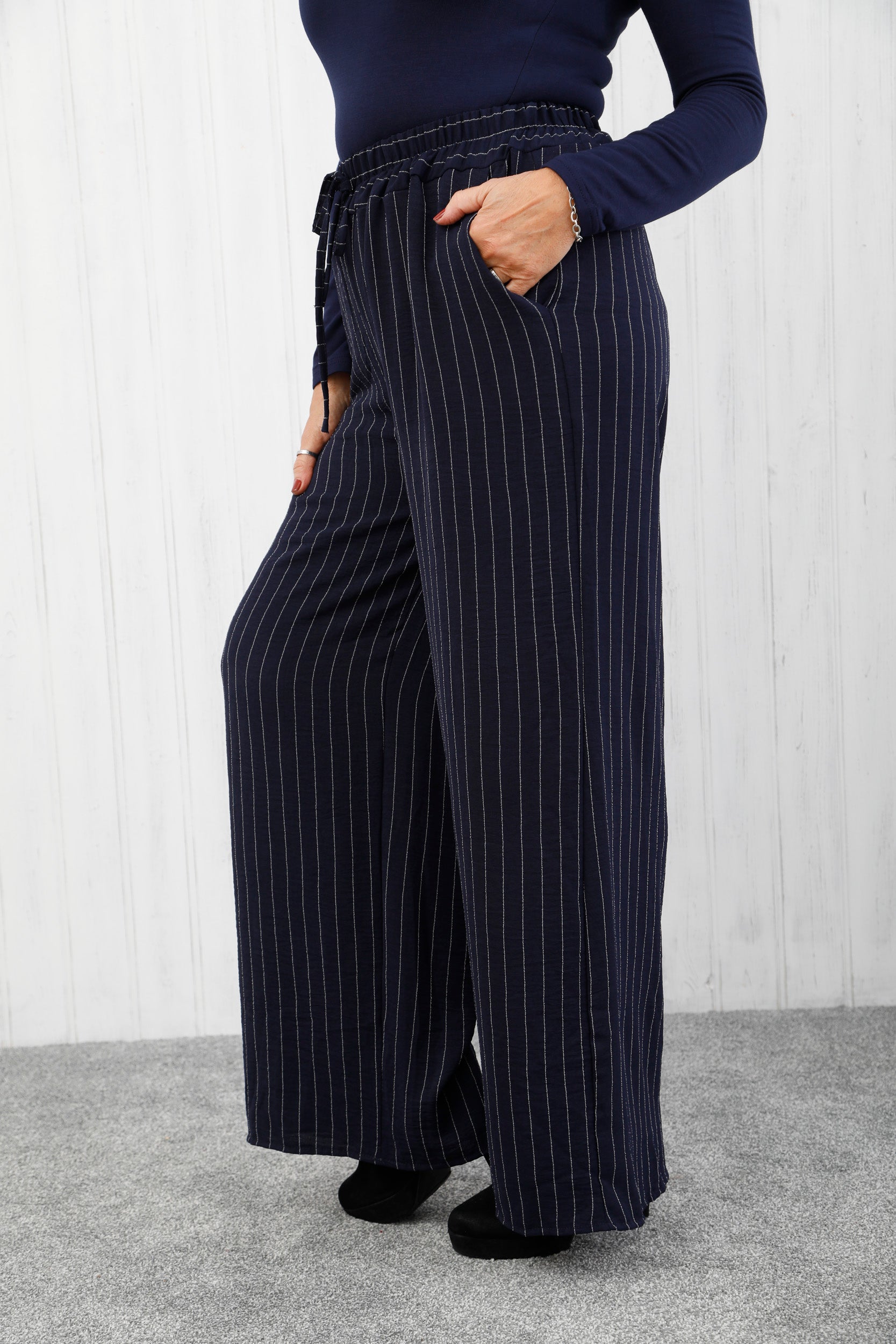 The Signature Stripe Trousers Navy