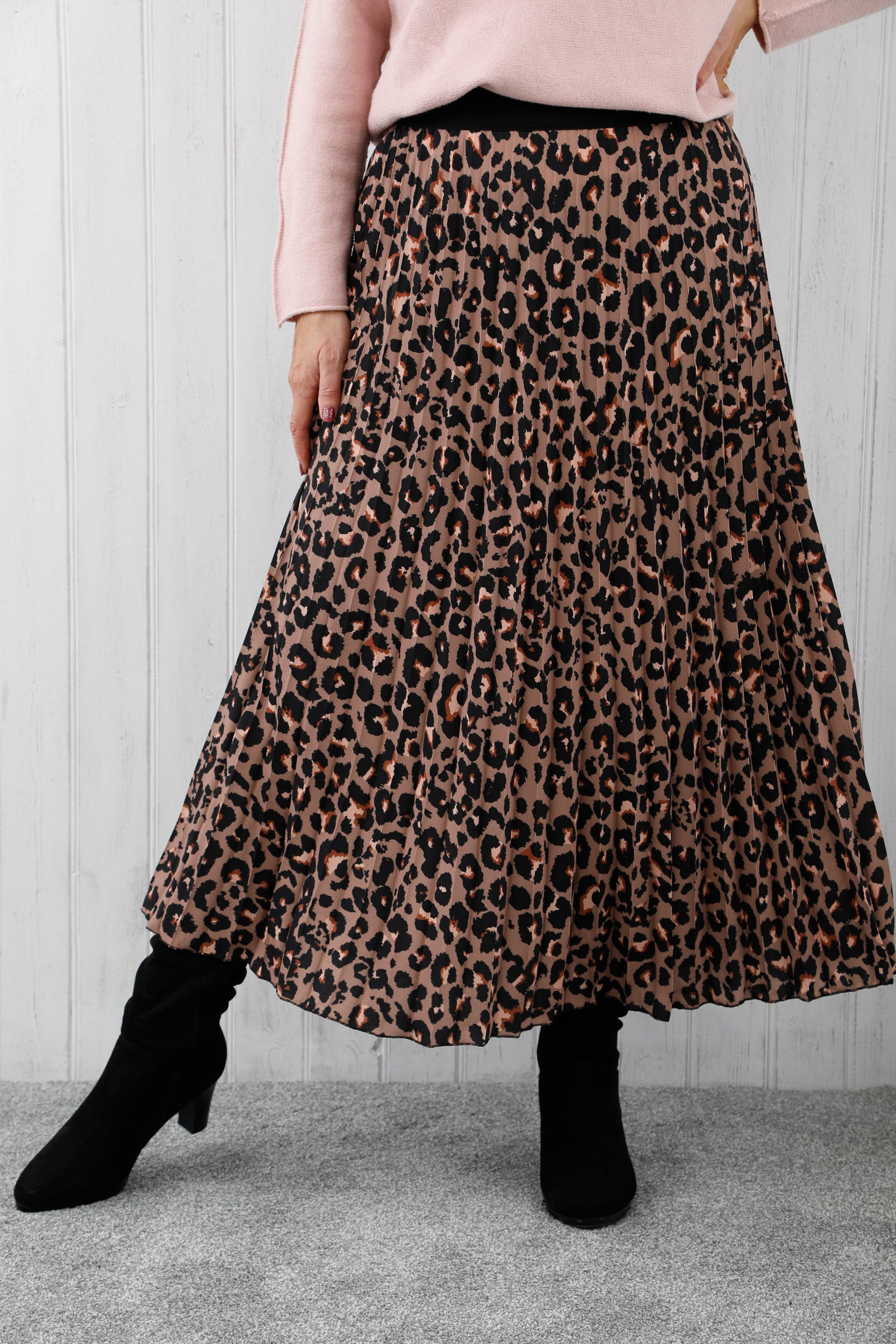 Lola Leopard Skirt Deep Tan