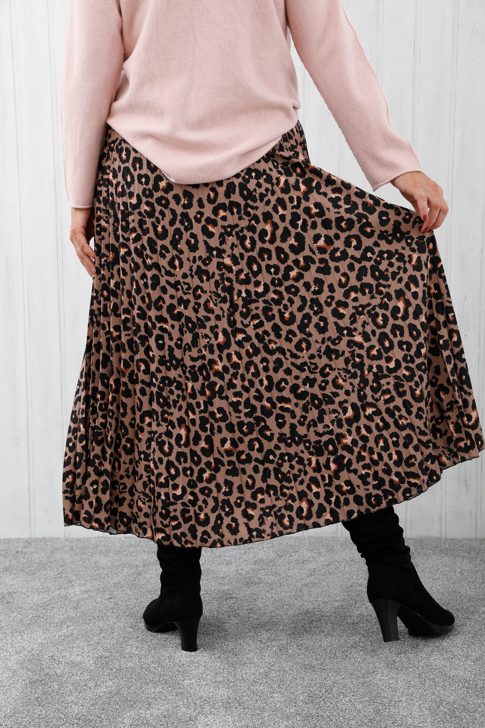 Lola Leopard Skirt Deep Tan
